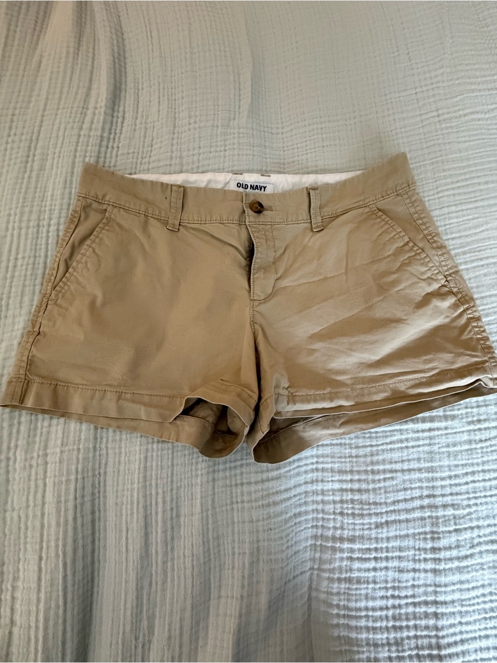 Old Navy Women’s Chino Shorts- EUC